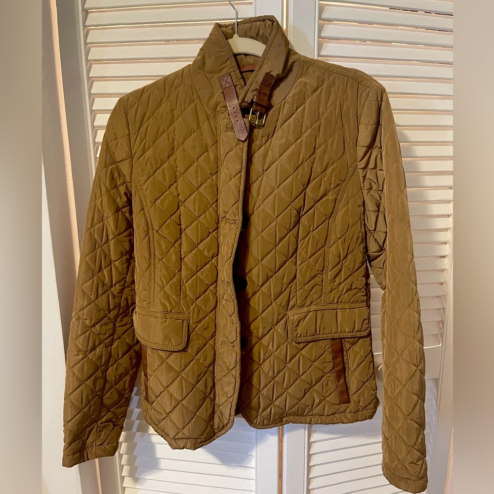 Massimo Dutti Women’s Quilted Jacket - NWOT Never Worn! Brand new, with leather!